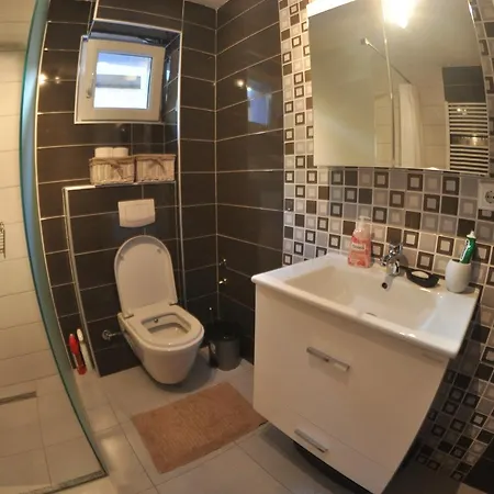 Appartamento New Bright Modern Apt Close To City Center