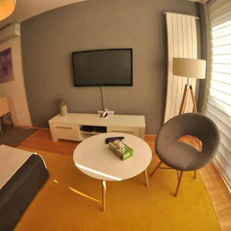 Appartamento New Bright Modern Apt Close To City Center *